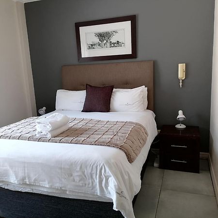 Emabheleni Executive Suites Johannesburg Exterior foto